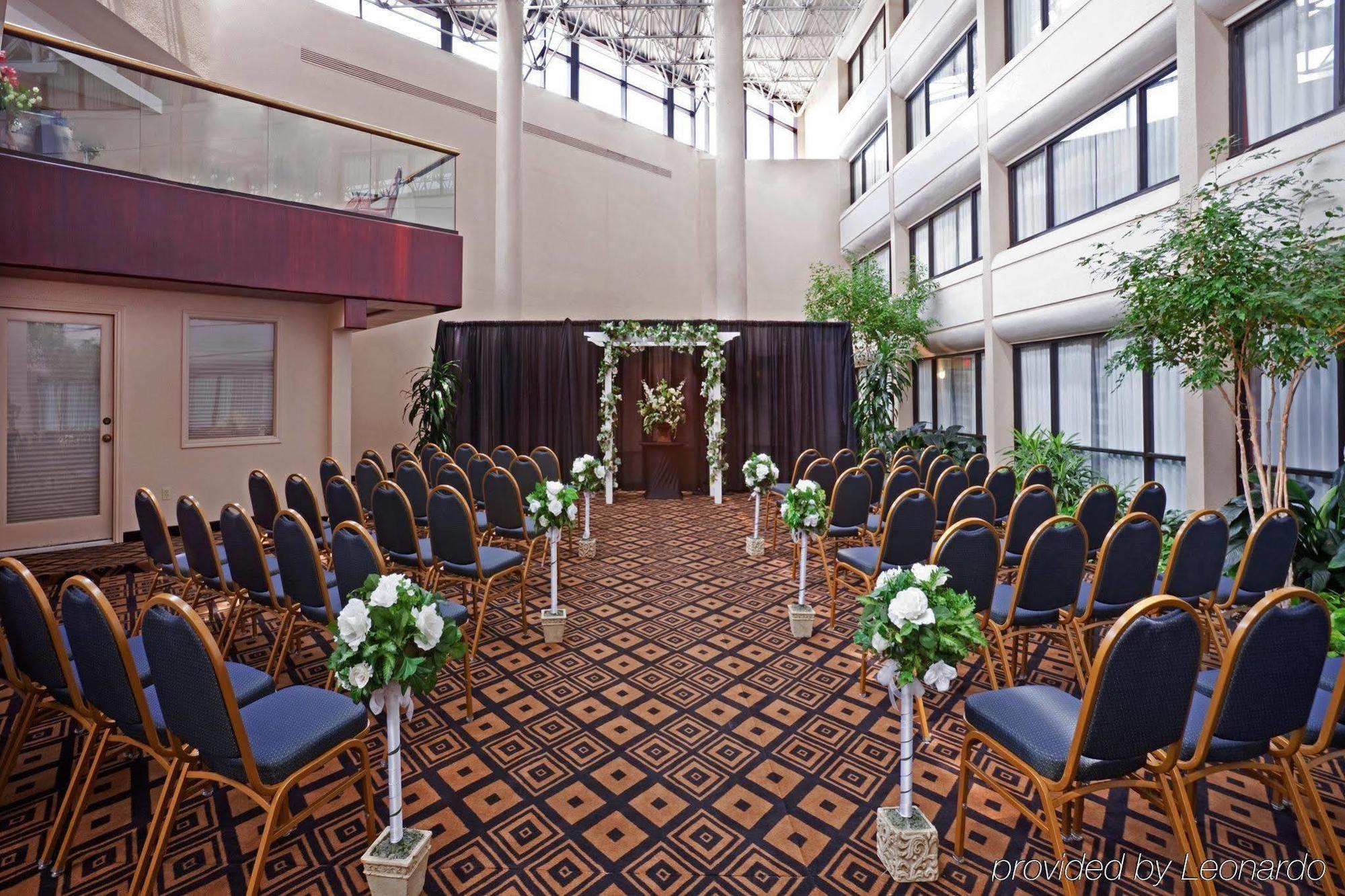 Doubletree By Hilton Northwest - Arboretum 4*